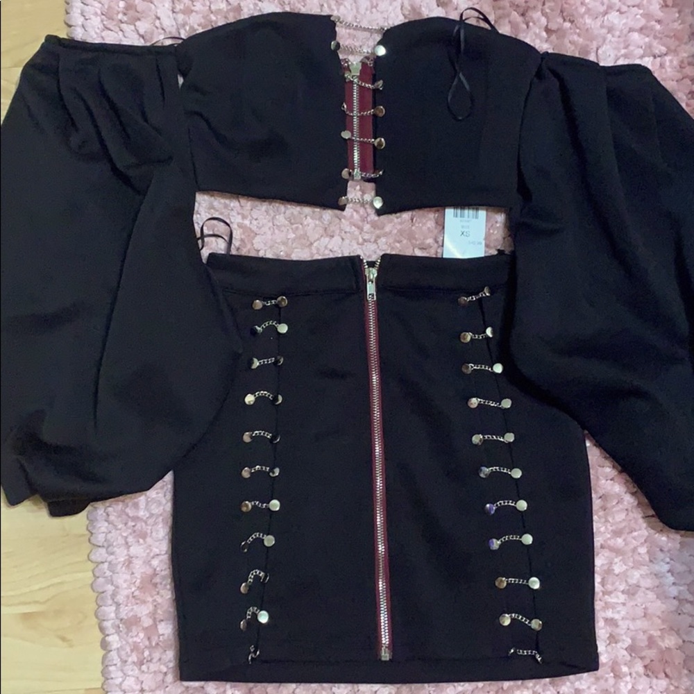 Black skirt and crop set